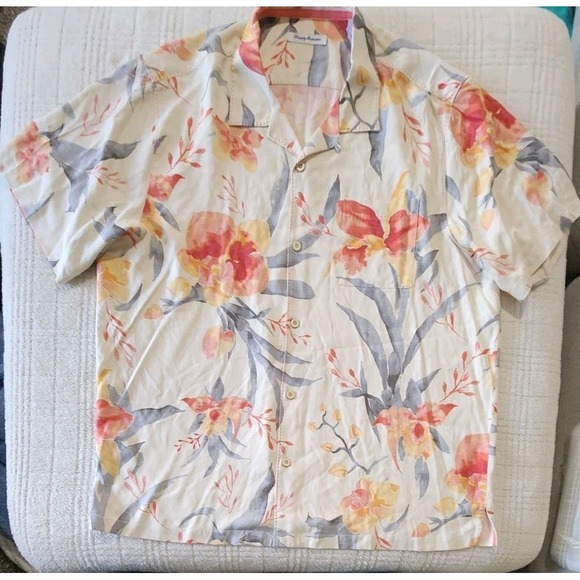 Vintage TOMMY BAHAMA 100% Silk Shirt XL Floral Camp Hawaiian - Picture 1 of 9